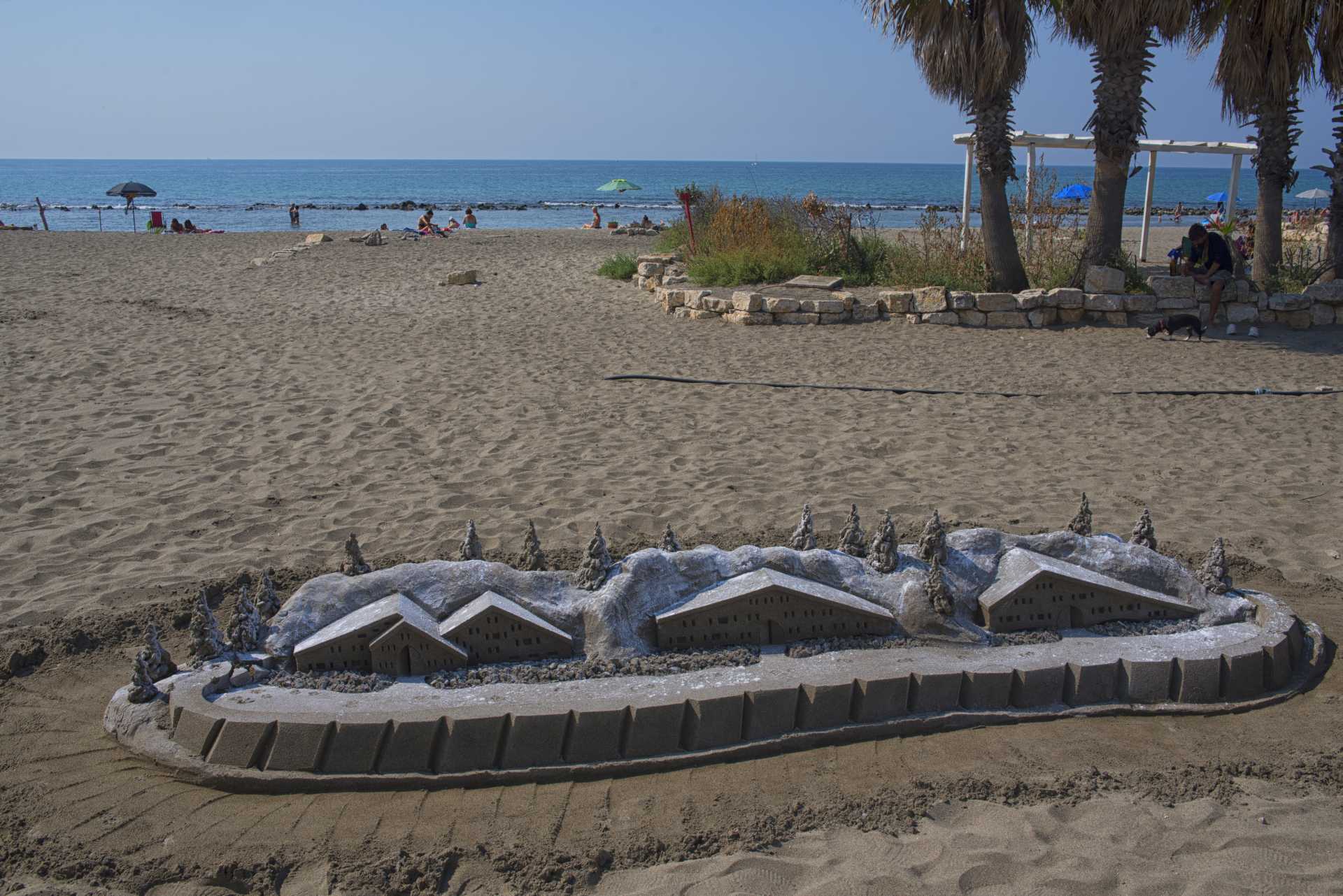 Tornano a Ostia le sculture di sabbia di Marek